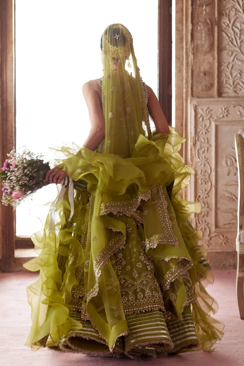 Zaha Gossamer’25 || NOORE SITARA (ZC25-01)