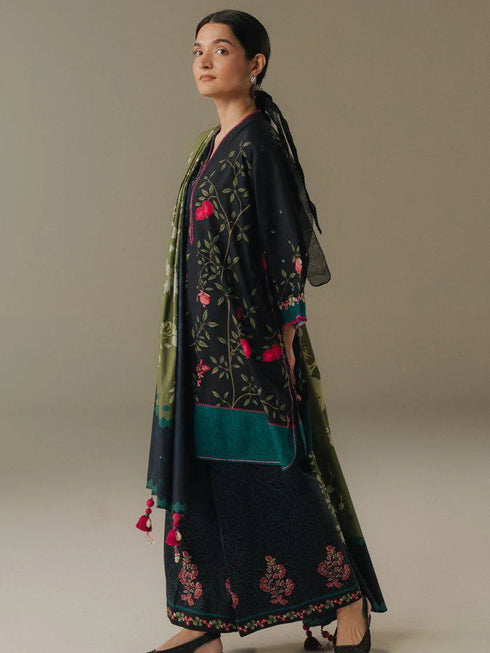 Zara Shahjahan Coco Prints Winter Edit V – Sienna Field-4A