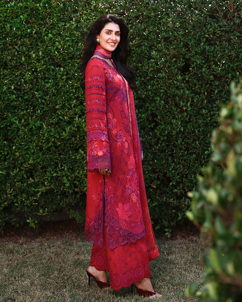 Mushq Amoi Luxury Lawn – Falling Petals
