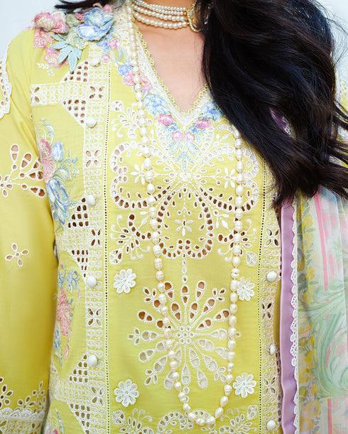 Mushq Amoi Luxury Lawn – Tender Whisper